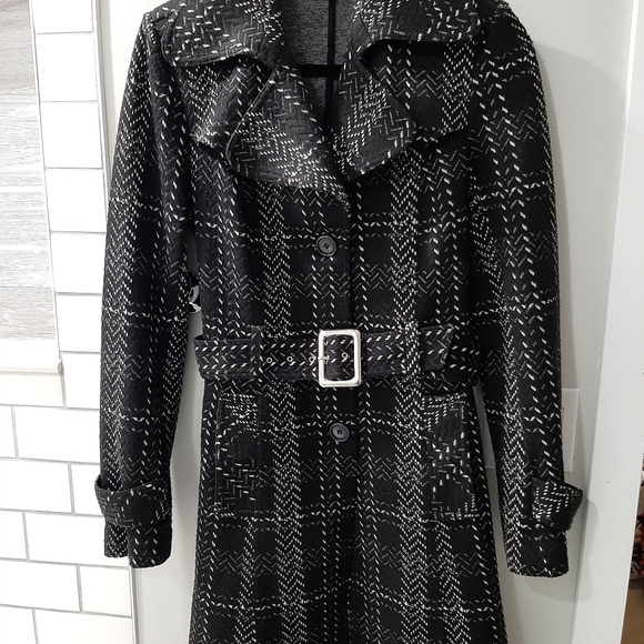 Le Chateau Peacoat - Picture 1 of 3
